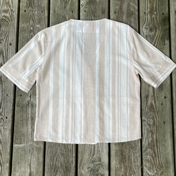 Top: Topshop Women's Boxy Pinstriped Button Down Vest - Picture 5 of 10